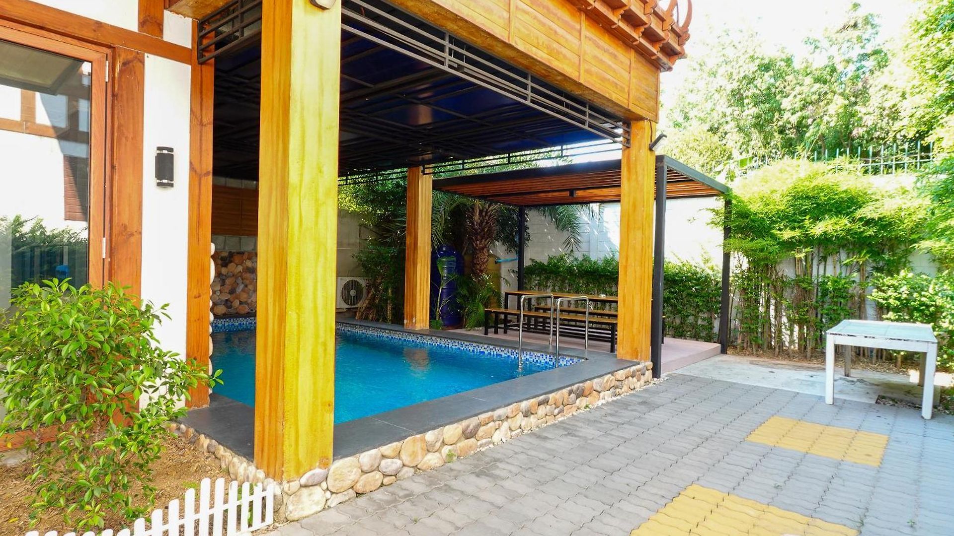 Amazing Pool Pattaya