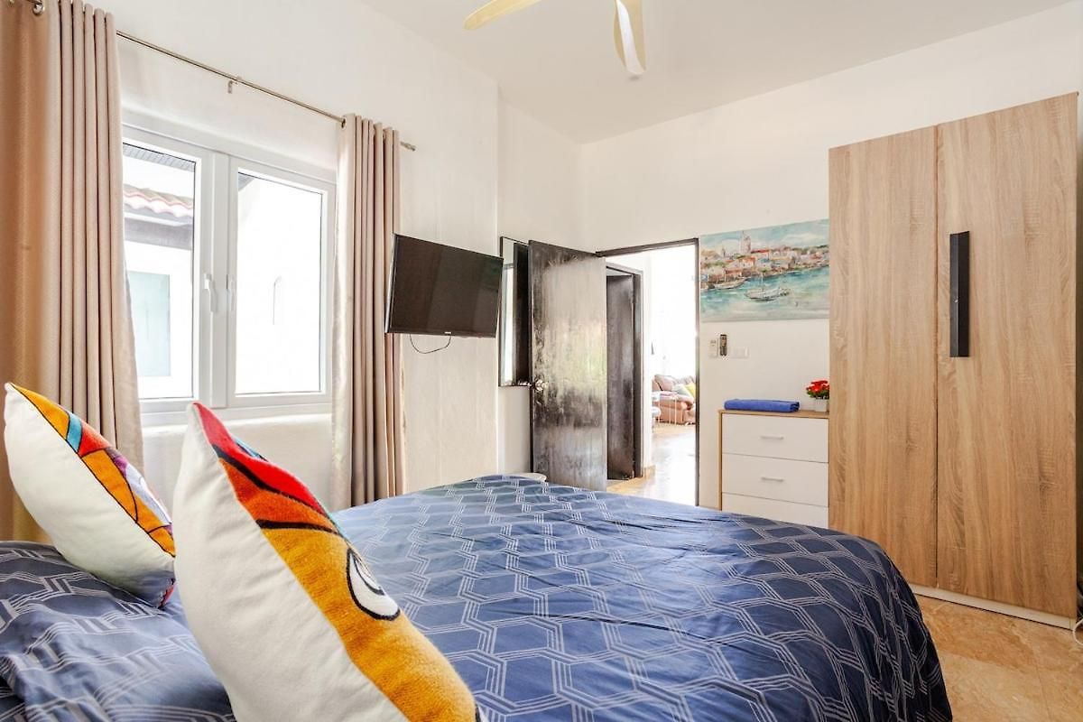 Sonasbaan, 3 Bed Pool Pattaya