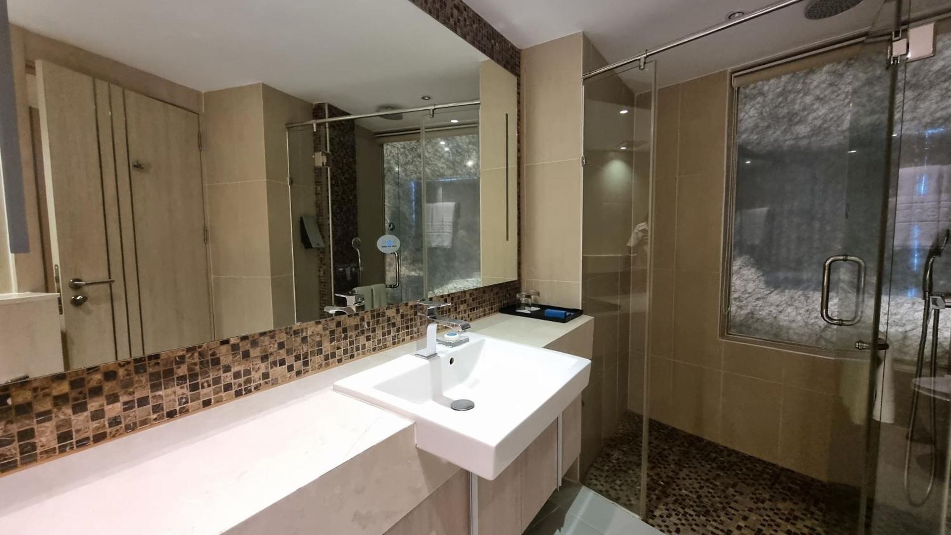 Shilat Avenue โรงแรม 4*