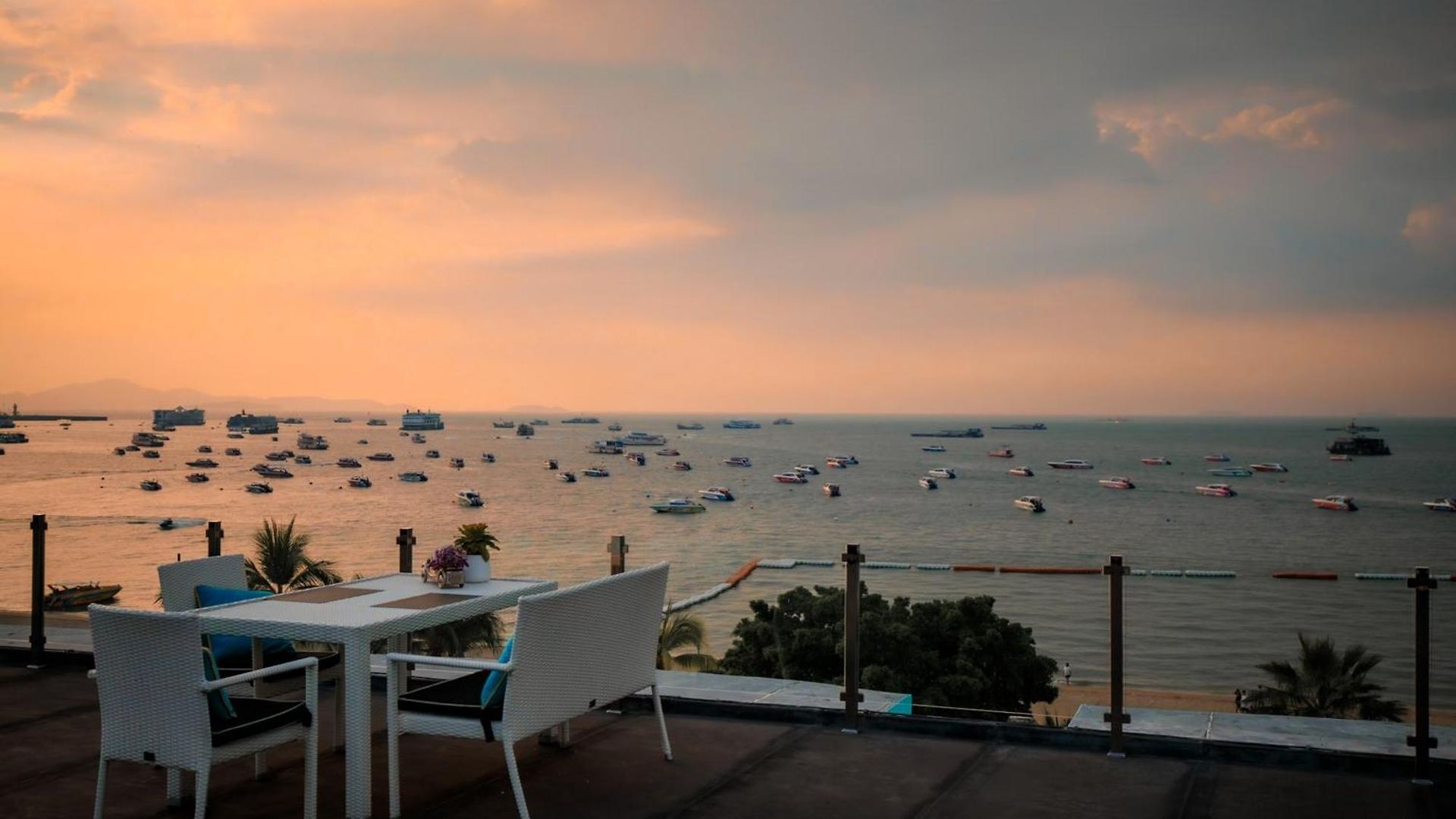 Wave โรงแรม 5*