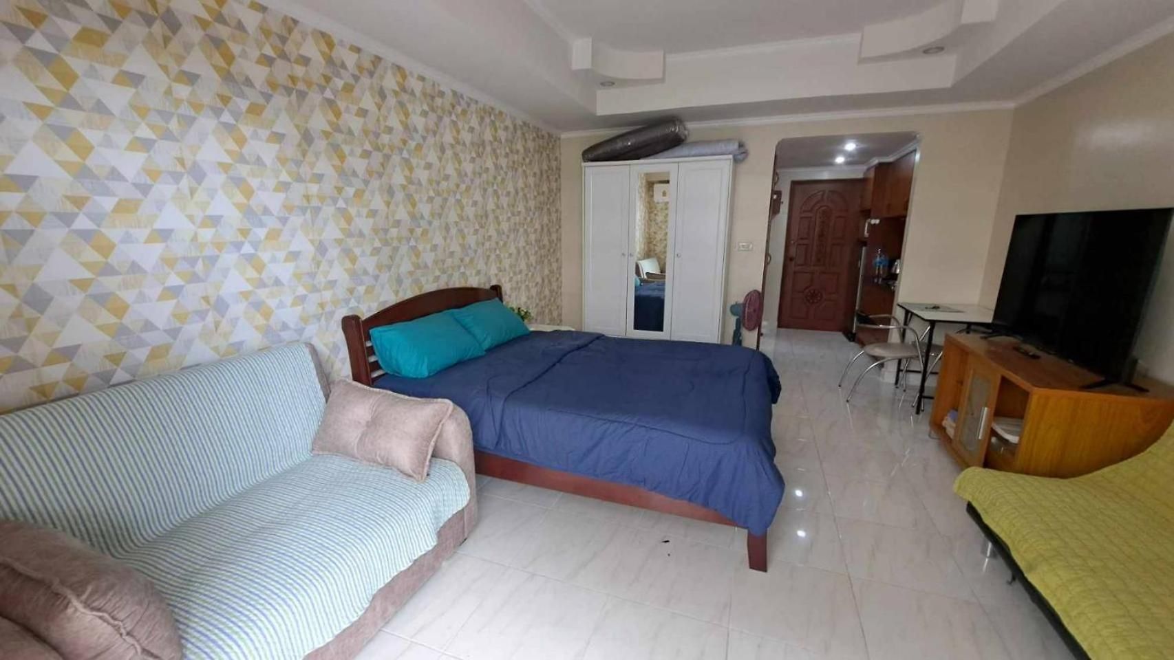 อพาร์ทเม้น Jomtien Condotel Pattaya