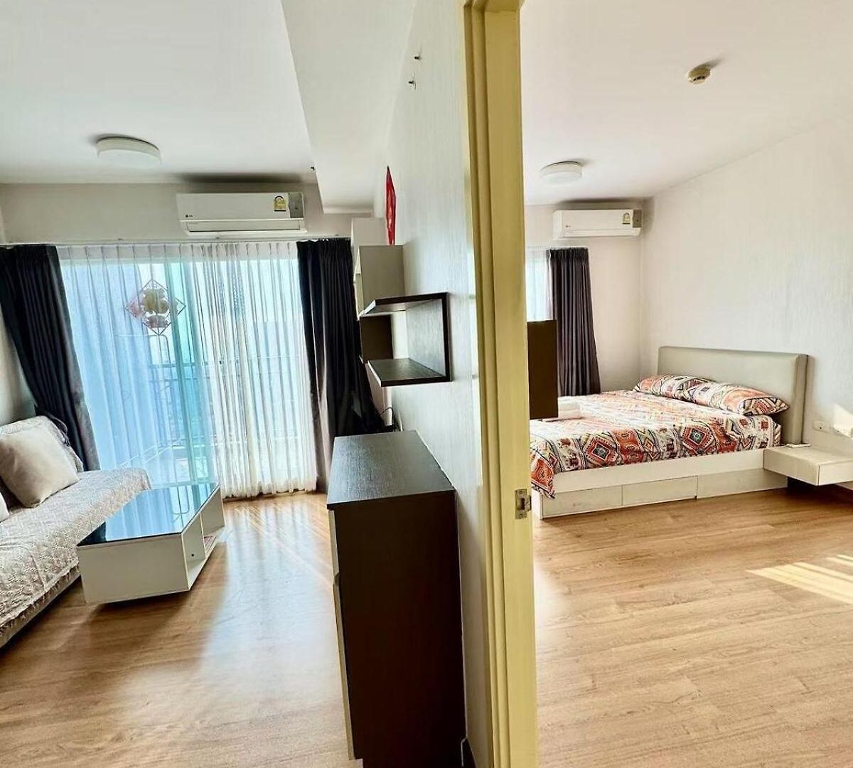 อพาร์ทเม้น Supalai Sea View 1b1b Pattaya