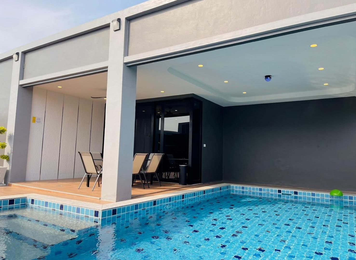 다빈치 풀빌라 Davinci Pool วันหยุดที่บ้าน *