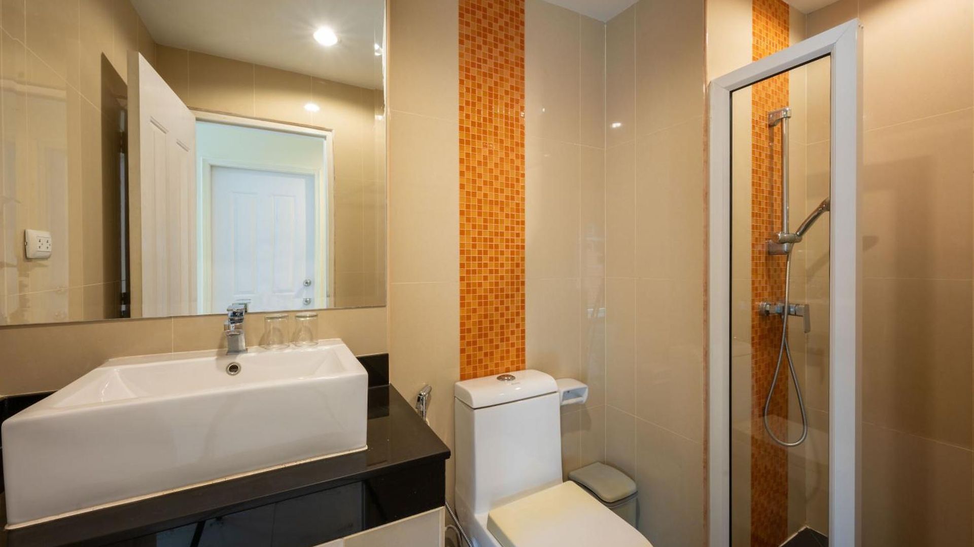 อพาร์ทเม้น New Nordic Vip 5 By Apartwell Pattaya