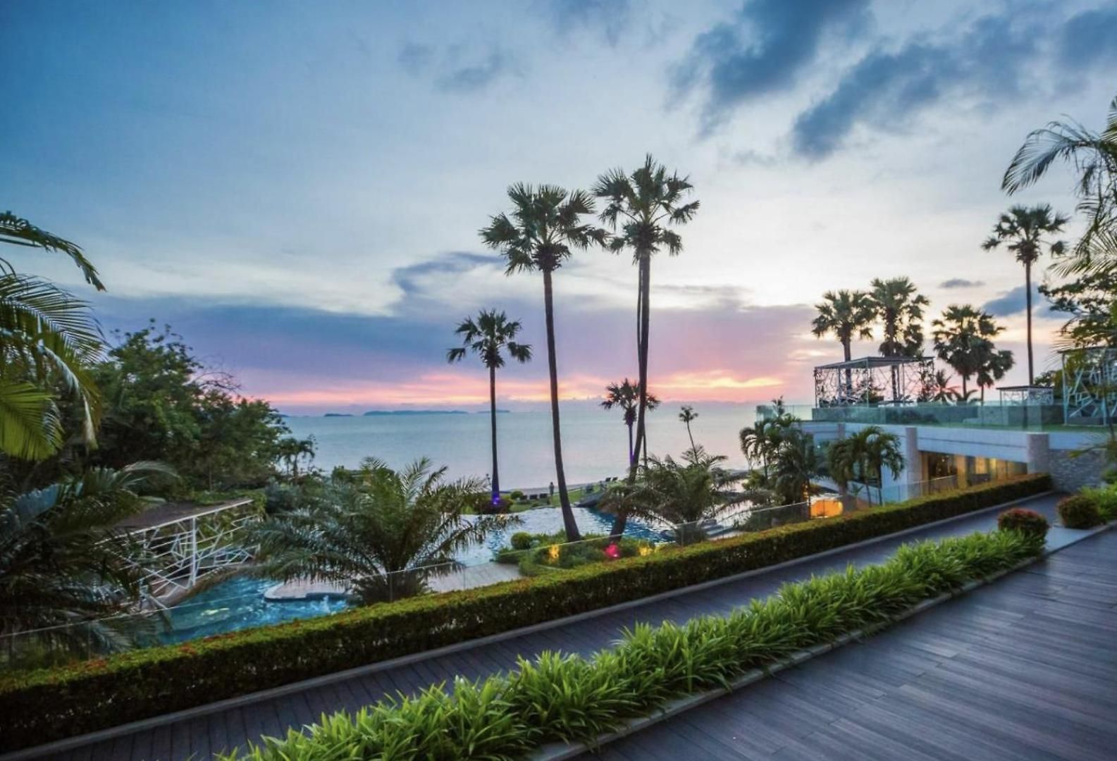Seaview - The Palm Wongamat - Beachfront 19 Floor *