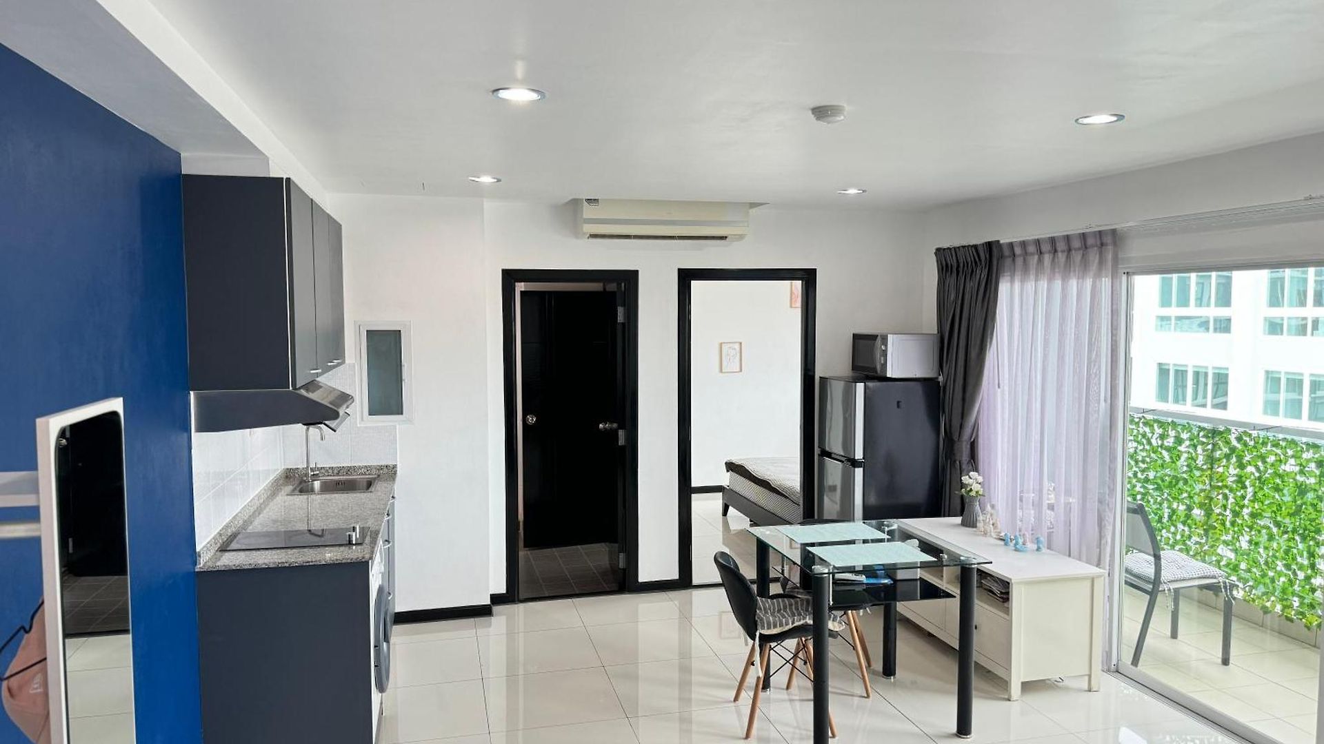 อพาร์ทเม้น Elegant & Living Pattaya