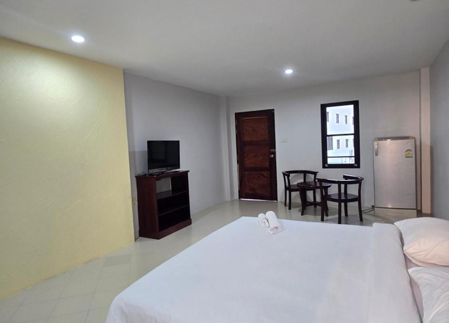Middle Tree House โรงแรม