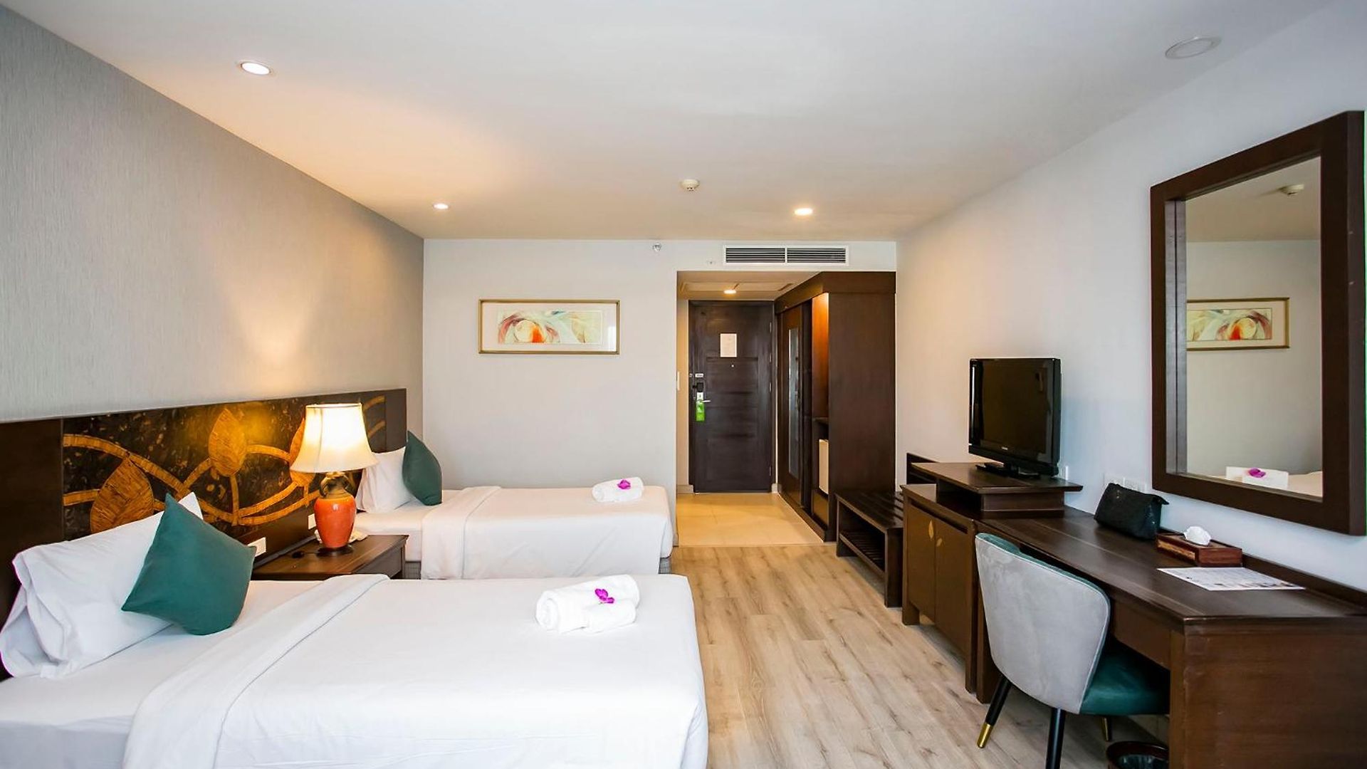 โรงแรม Empress Pattaya