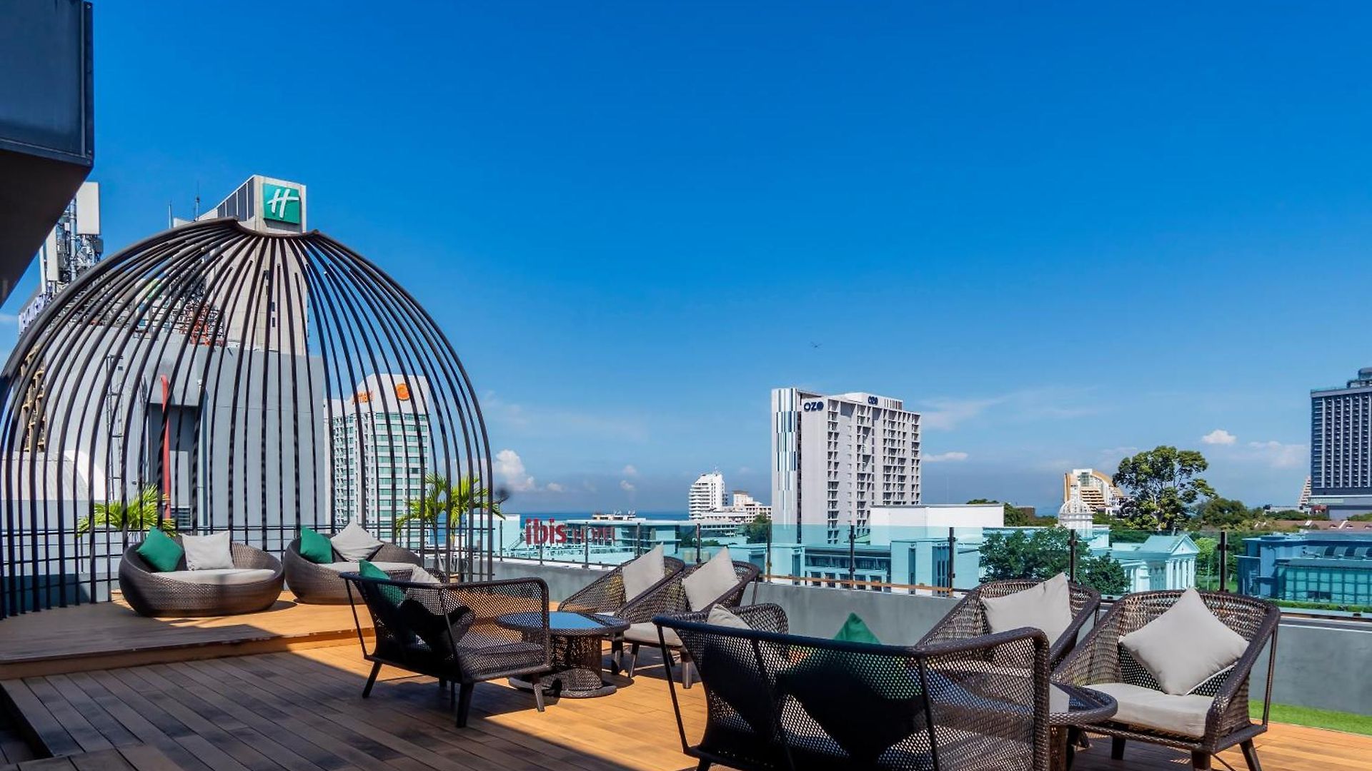 โรงแรม Empress