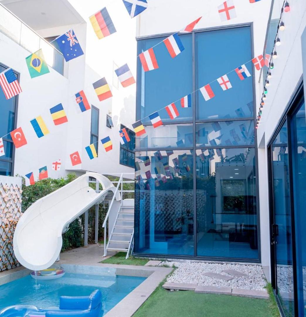 วันหยุดที่บ้าน Baruen Poolvilla