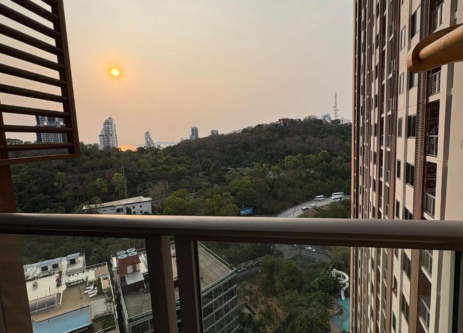 อพาร์ทเม้น Unixx High Floor View