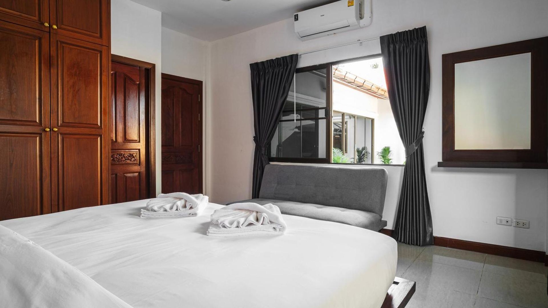 Luxury Massarossa Pool Pattaya-21 วิลล่า