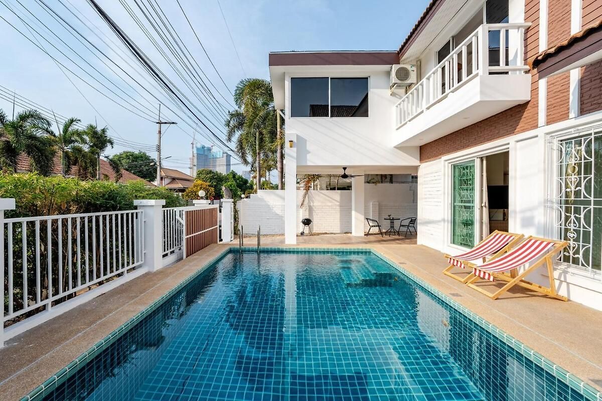 G Warmth Pool วิลล่า Pattaya