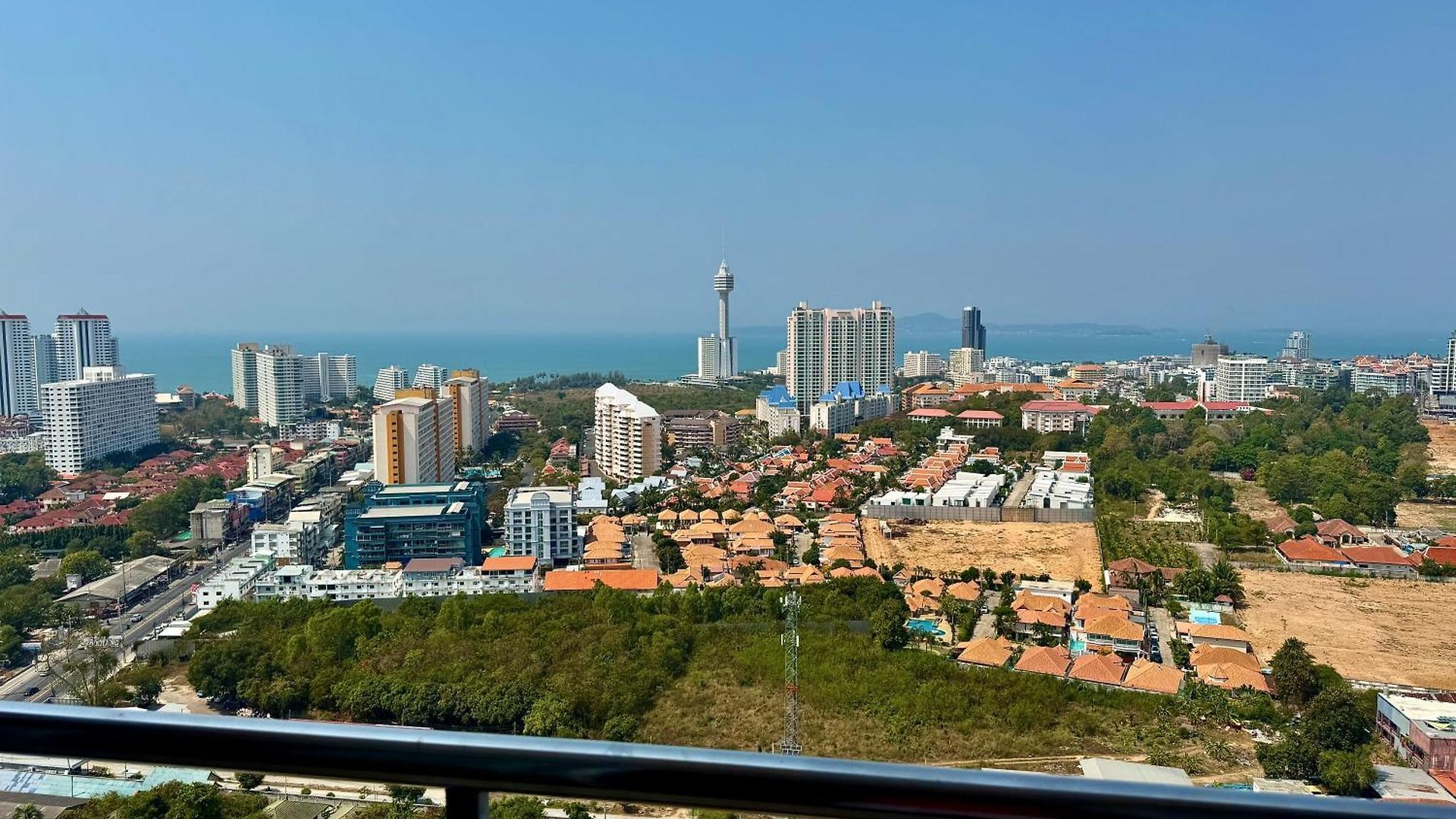 Supalai Sea View Luxury
