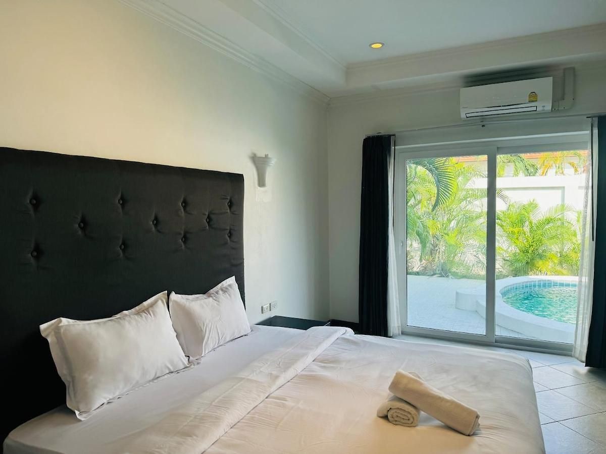 วิลล่า Majestic Seaside Private Pattaya