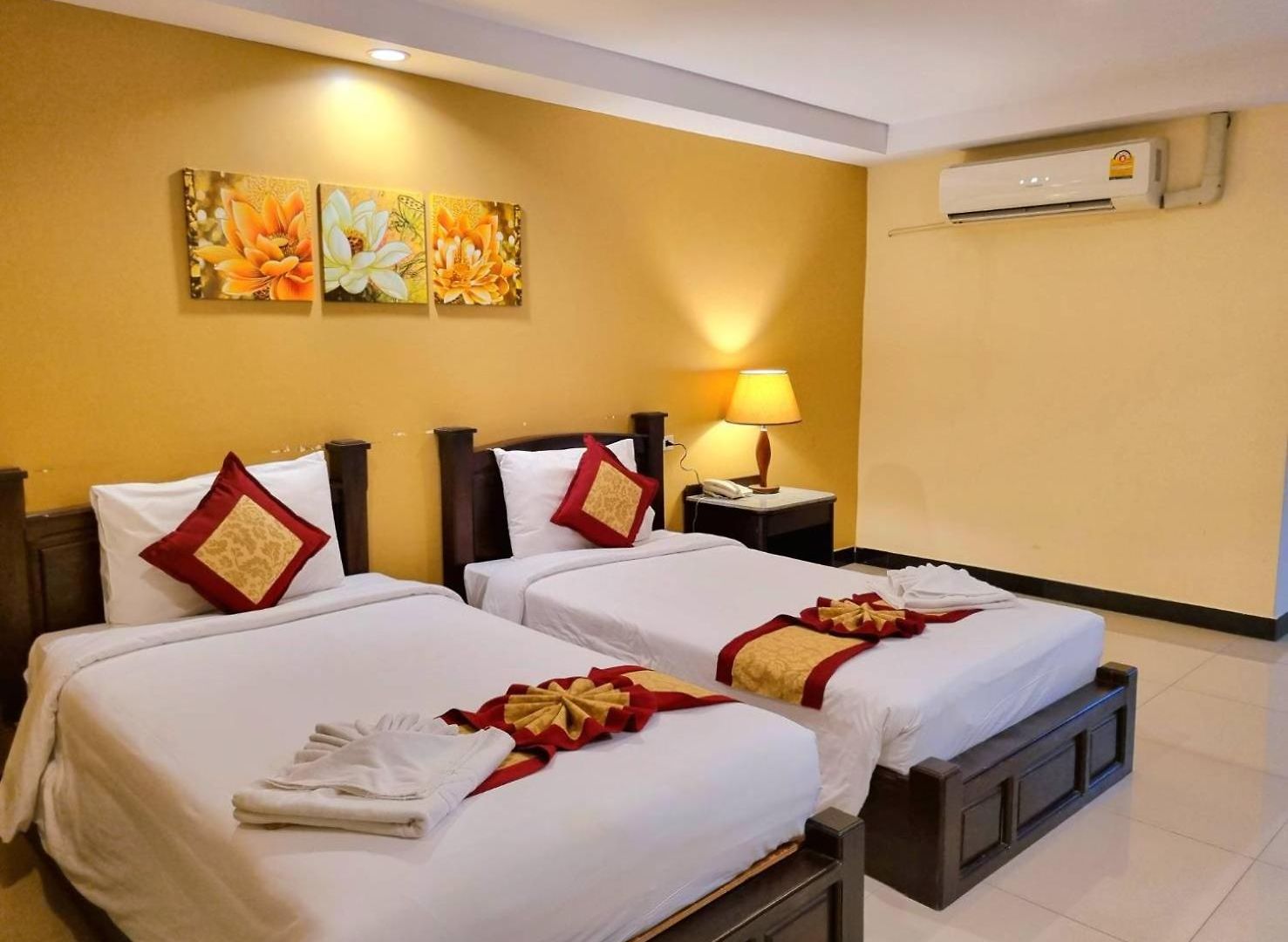 โรงแรม The Grand Day Night Pattaya