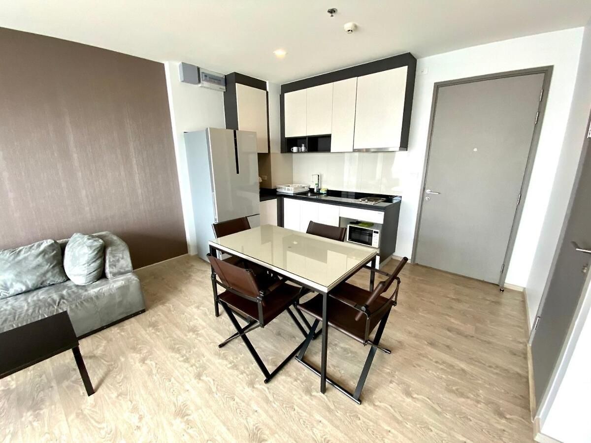 The Base - Spacious, 2 Bedroom, 2 Bathroom, Penthouse - Centre - 595 * Pattaya