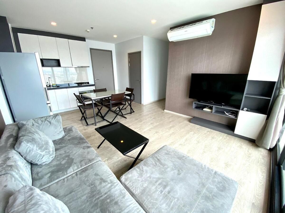 อพาร์ทเม้น The Base - Spacious, 2 Bedroom, 2 Bathroom, Penthouse - Centre - 595 Pattaya