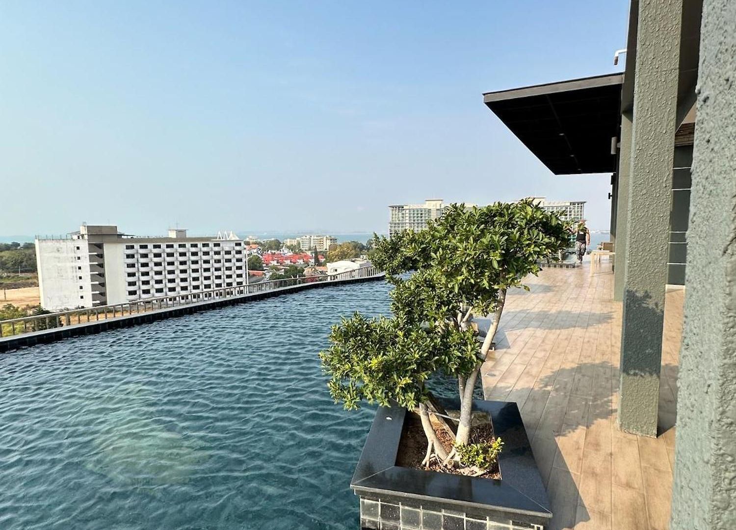 The Prim Grand Wongamat N103 - Spacious Near The Sea Apartment *
