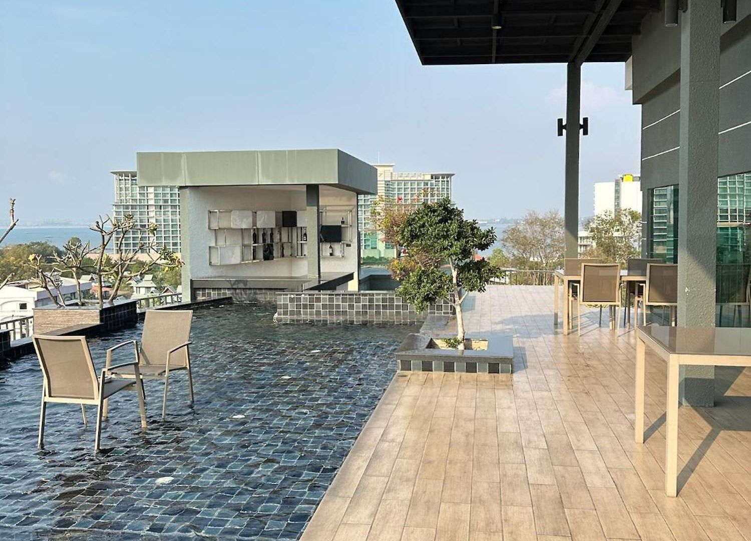 Apartment The Prim Grand Wongamat N103 - Spacious Near The Sea