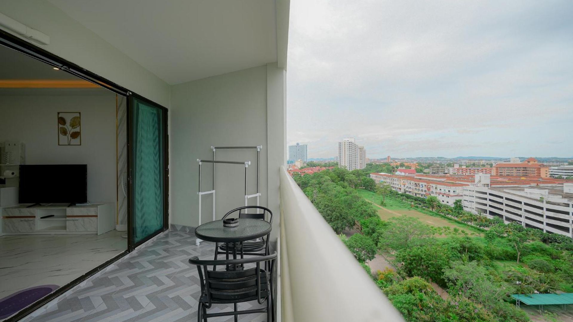 Jomtien Beachside At View Talay5 อพาร์ทเม้น