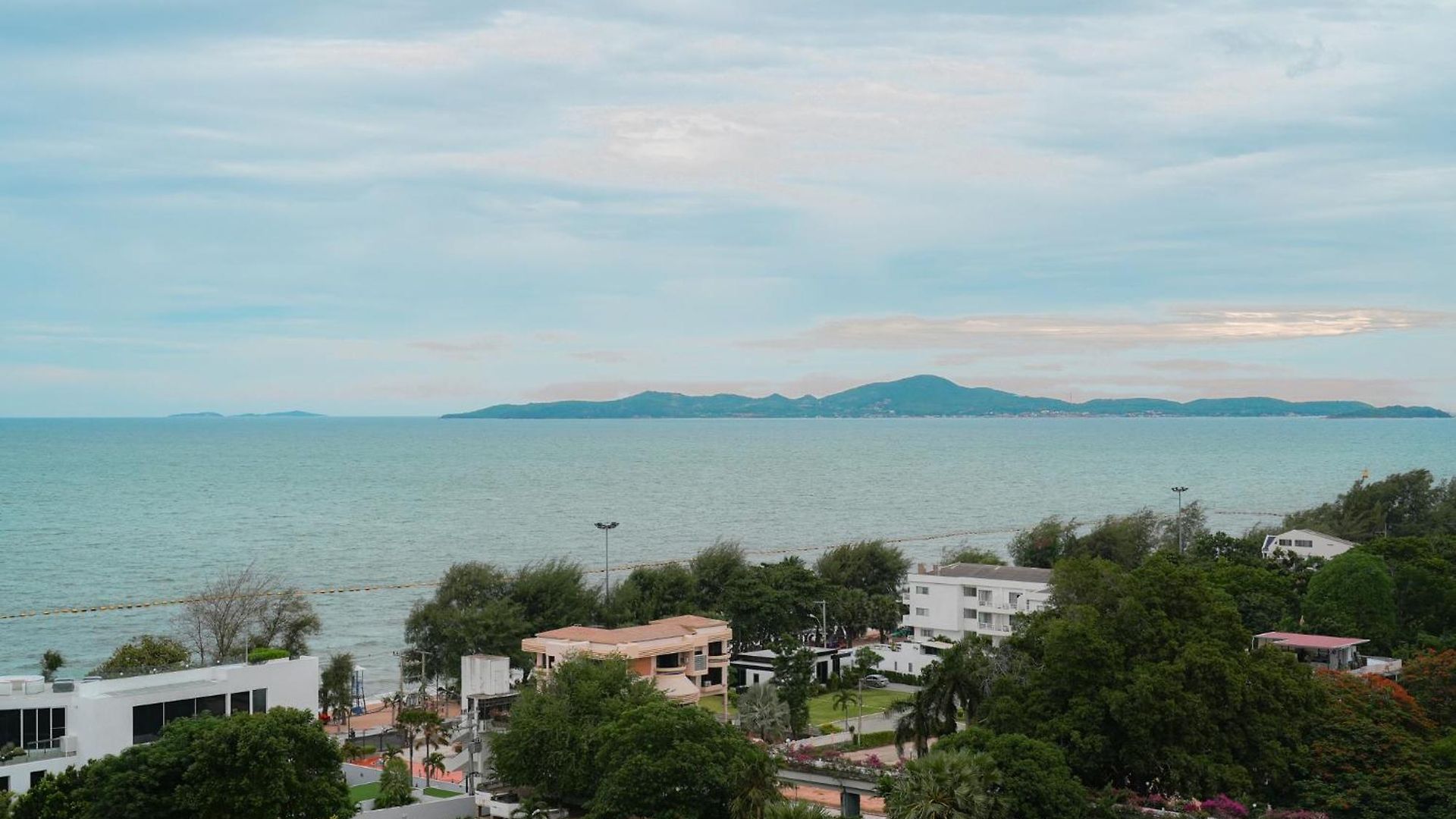 Jomtien Beachside At View Talay5