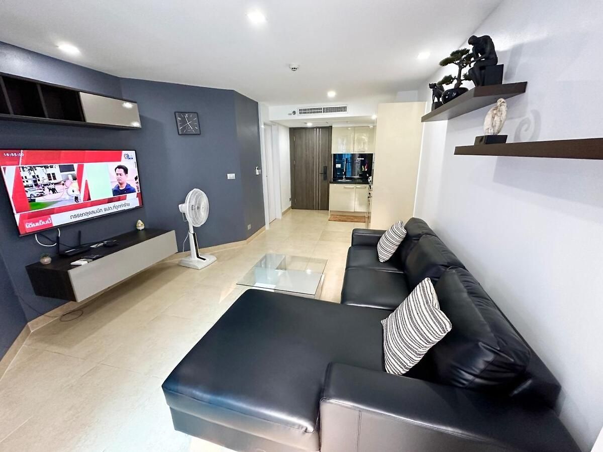 Large Luxury - Centre - Centara Avenue, Pool View - 217 อพาร์ทเม้น