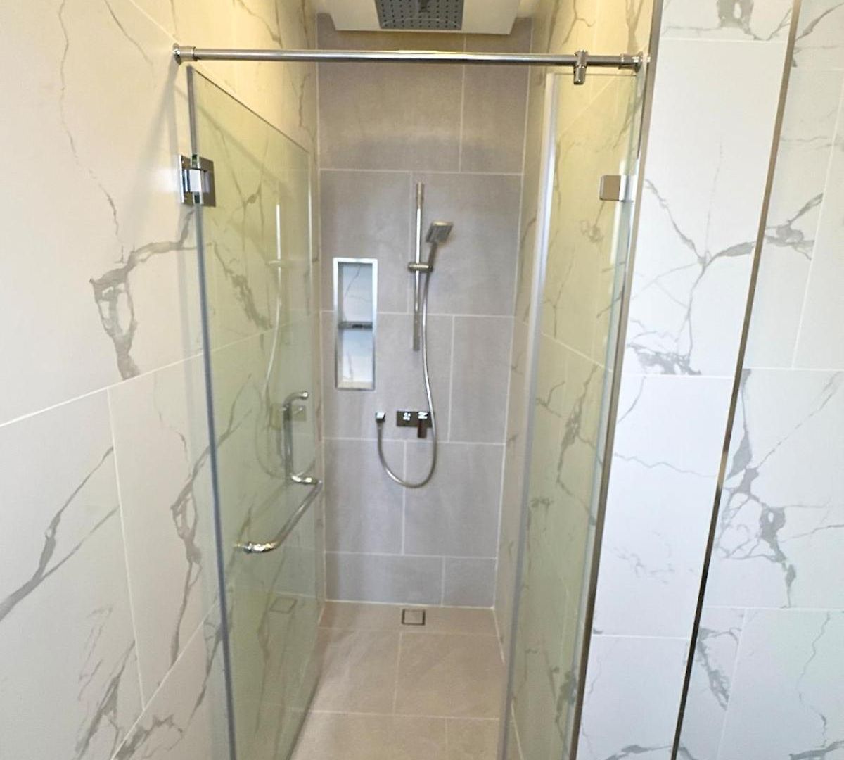 Super Luxury 4 Bedroom Private Pool With Jacuzzi, Near 711, 10 Minutes To Walking Street And - Mt4 *
