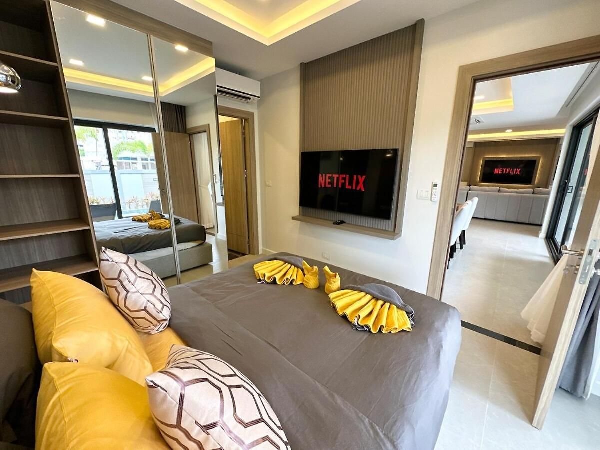 วิลล่า Super Luxury 4 Bedroom Private Pool With Jacuzzi, Near 711, 10 Minutes To Walking Street And - Mt4 Pattaya