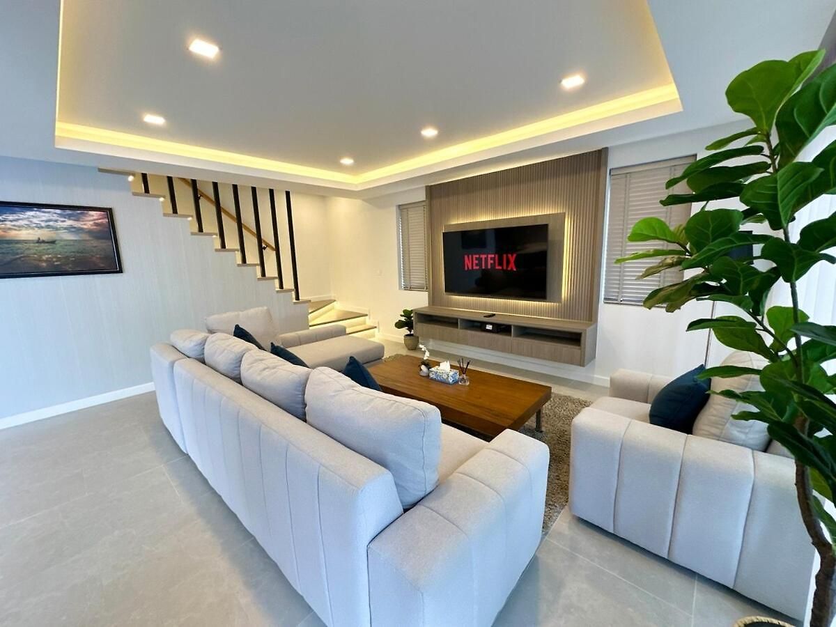 วิลล่า Super Luxury 4 Bedroom Private Pool With Jacuzzi, Near 711, 10 Minutes To Walking Street And - Mt4 *
