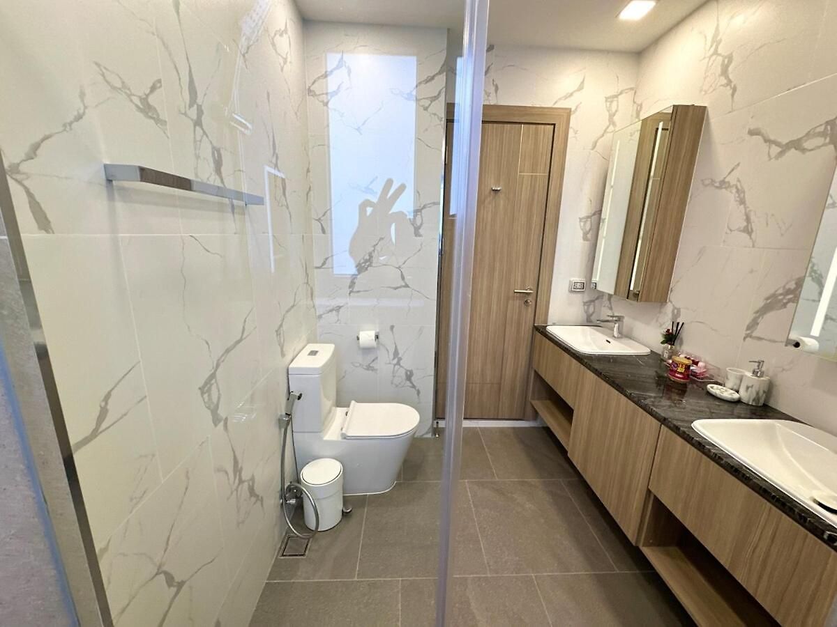 Super Luxury 4 Bedroom Private Pool With Jacuzzi, Near 711, 10 Minutes To Walking Street And - Mt4 วิลล่า Pattaya