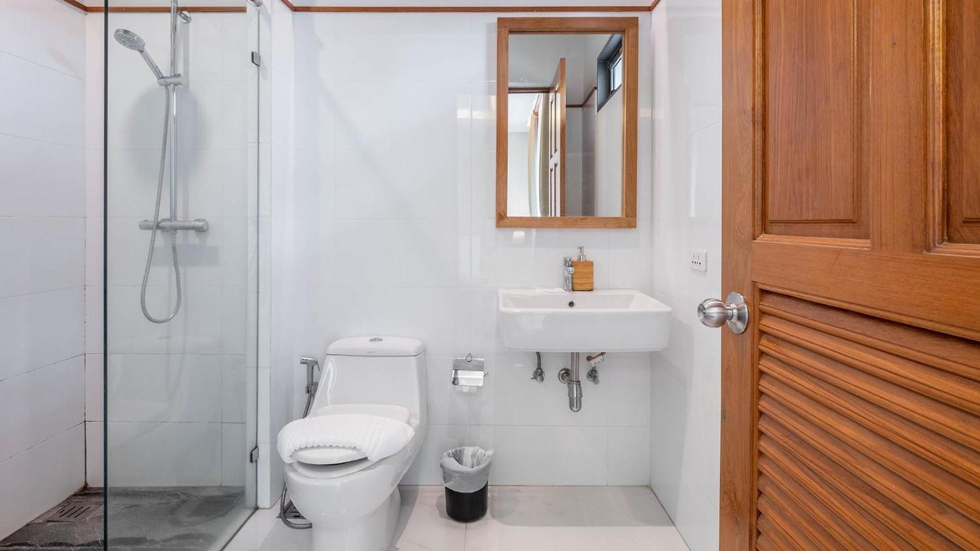 Sala - 3 Bedroom Pool วิลล่า Pattaya