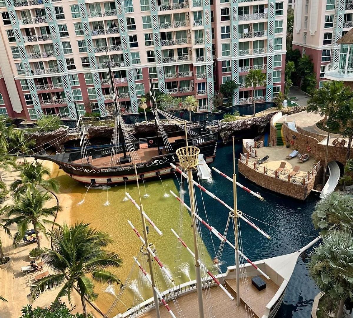 อพาร์ทเม้น With Waterpark