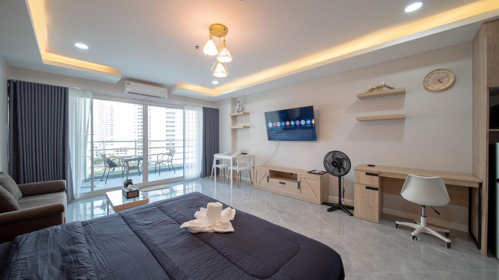 อพาร์ทเม้น Jomtien Seaside At View Talay 5 *
