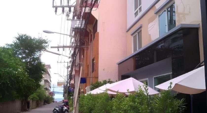By Dee @jomtien โรงแรม