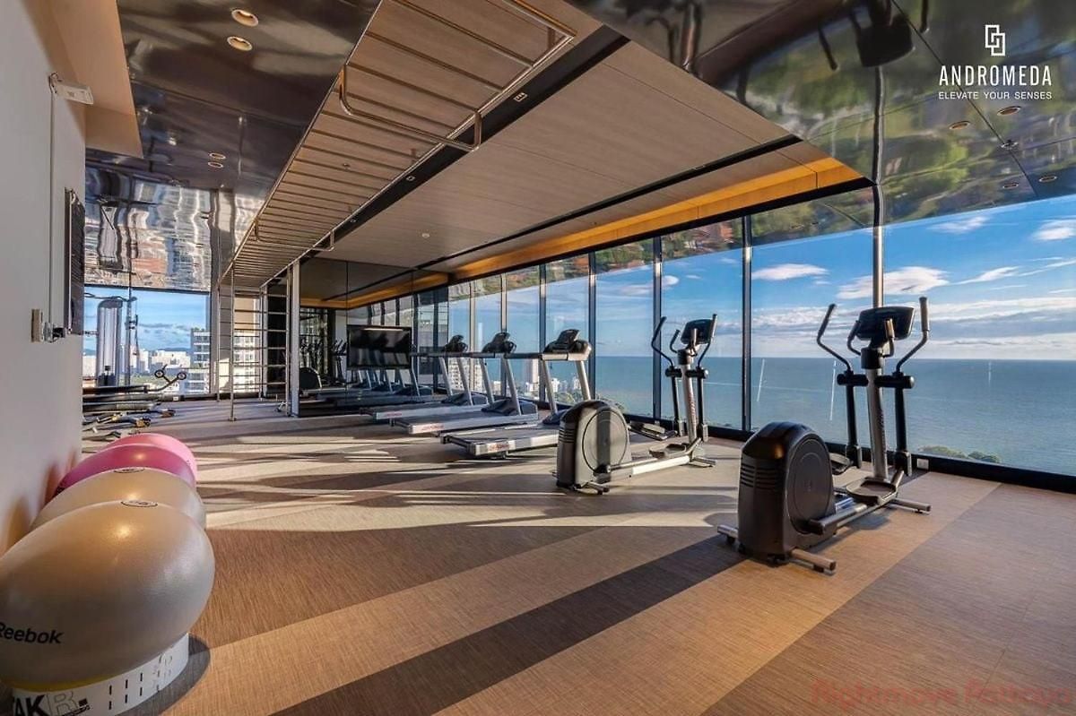 Exclusive High Floor 2 Bed Sea View Luxury อพาร์ทเม้น Pattaya
