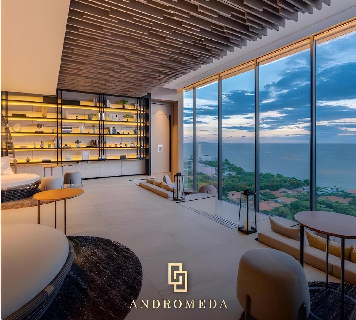 อพาร์ทเม้น Luxury 80sqm Beachfront 2 Bedroom With Views Pattaya