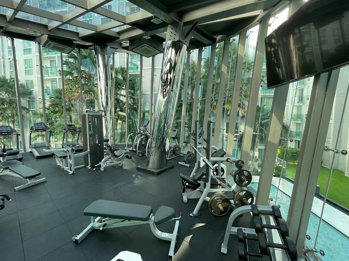 อพาร์ทเม้น Stylish - Ultra-fast Fiber Internet, Pool, Sauna, Gym, Smart Tv, Guest Friendly *