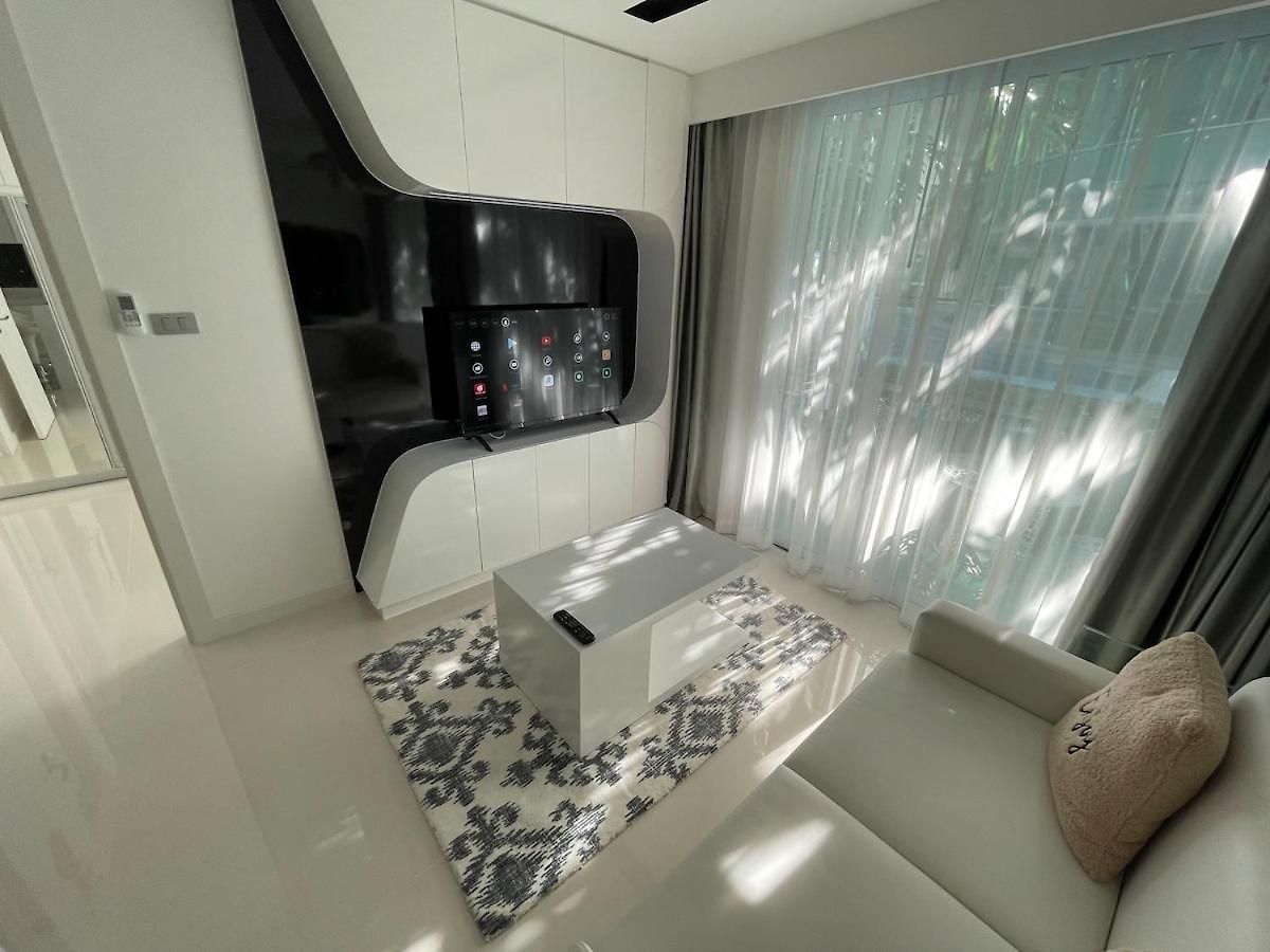 อพาร์ทเม้น Stylish - Ultra-fast Fiber Internet, Pool, Sauna, Gym, Smart Tv, Guest Friendly Pattaya