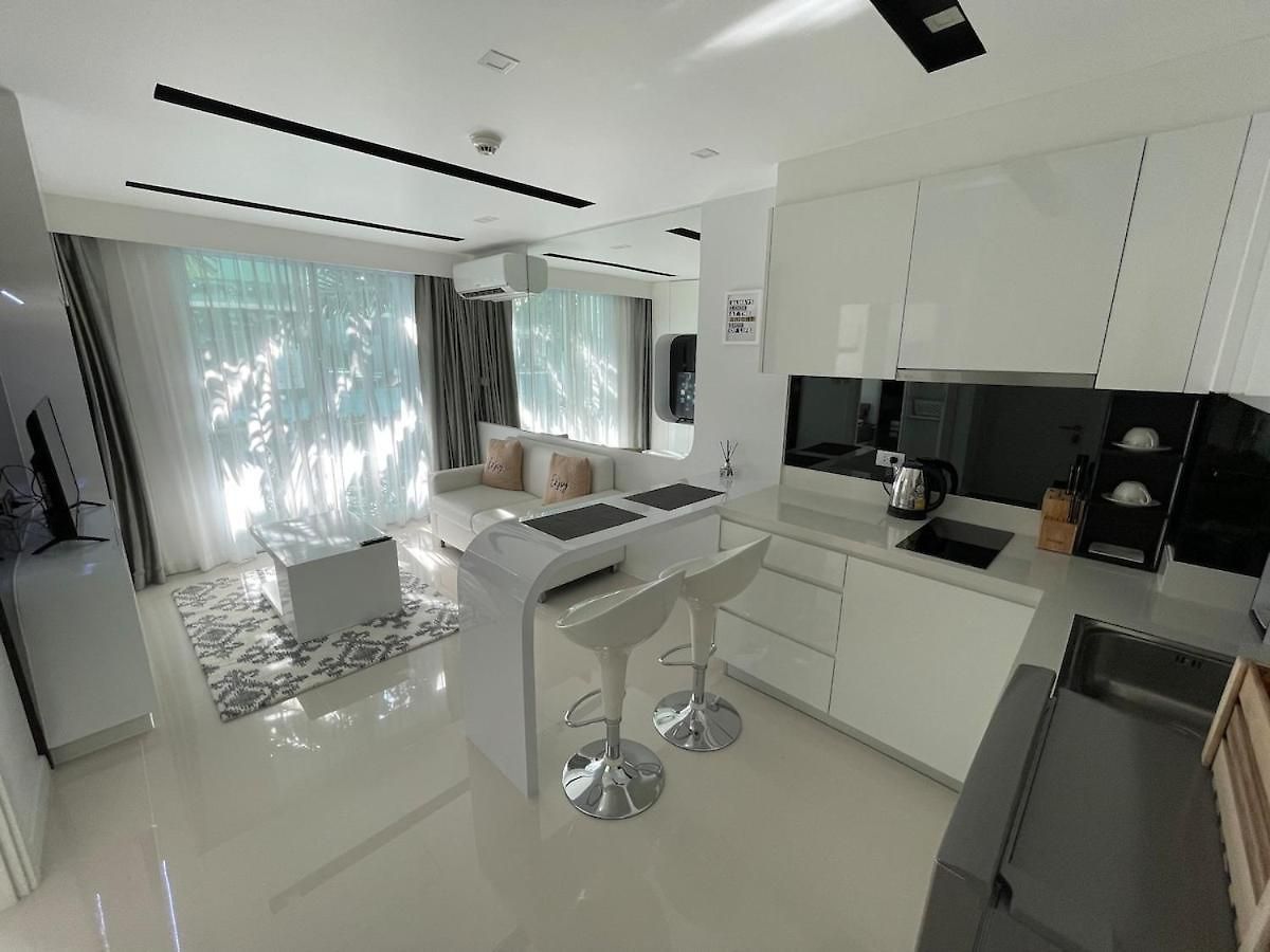 อพาร์ทเม้น Stylish - Ultra-fast Fiber Internet, Pool, Sauna, Gym, Smart Tv, Guest Friendly