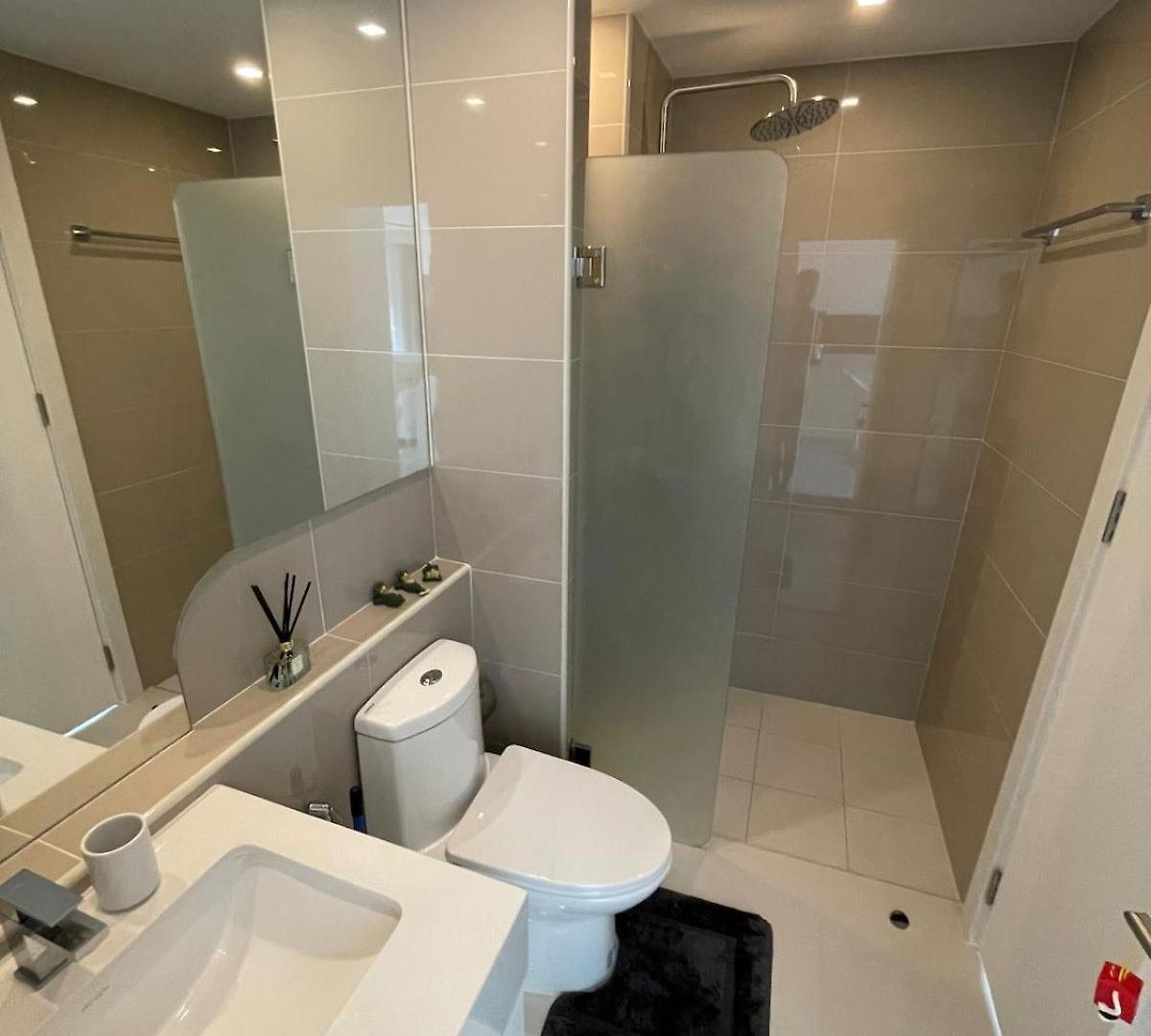 Stylish - Ultra-fast Fiber Internet, Pool, Sauna, Gym, Smart Tv, Guest Friendly * Pattaya