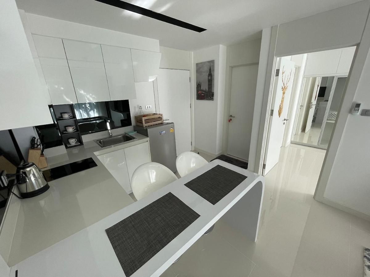 อพาร์ทเม้น Stylish - Ultra-fast Fiber Internet, Pool, Sauna, Gym, Smart Tv, Guest Friendly