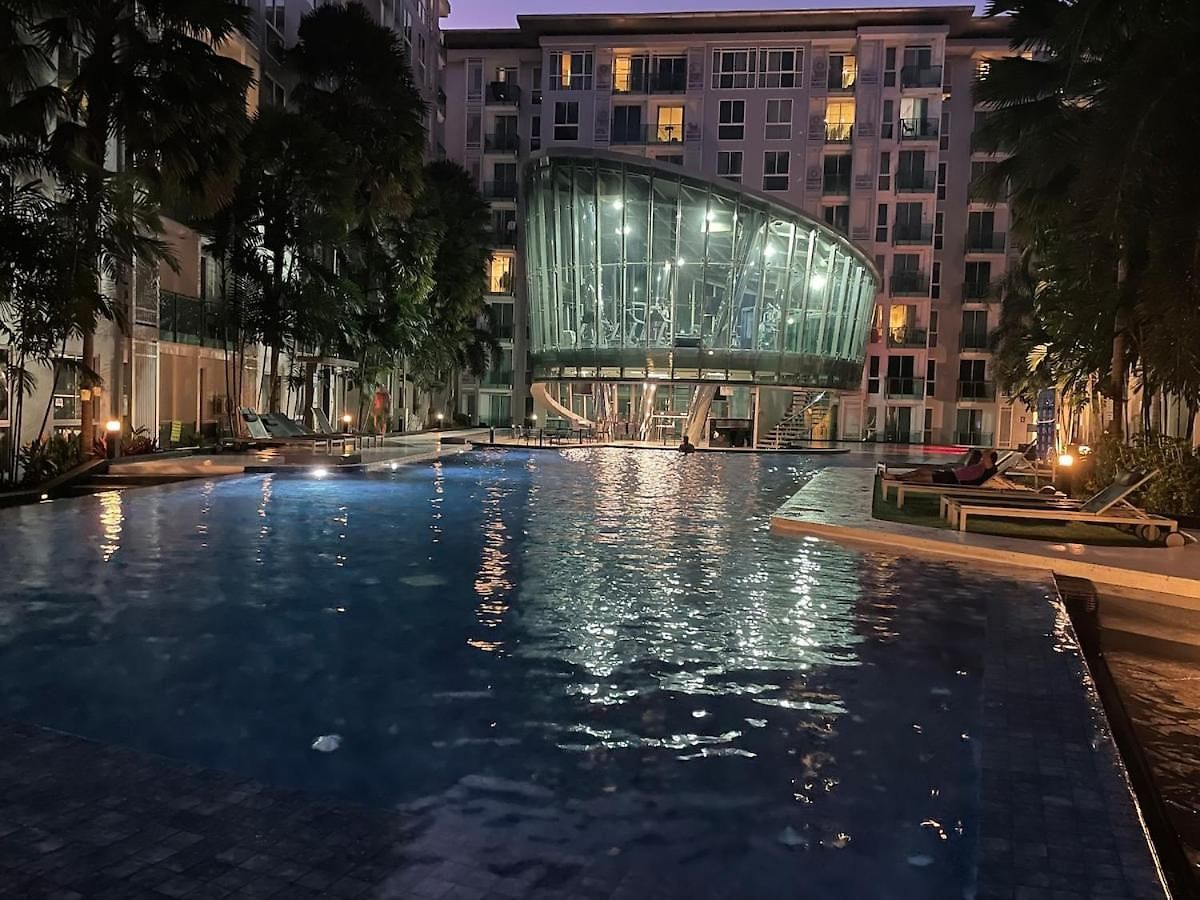 Stylish - Ultra-fast Fiber Internet, Pool, Sauna, Gym, Smart Tv, Guest Friendly อพาร์ทเม้น