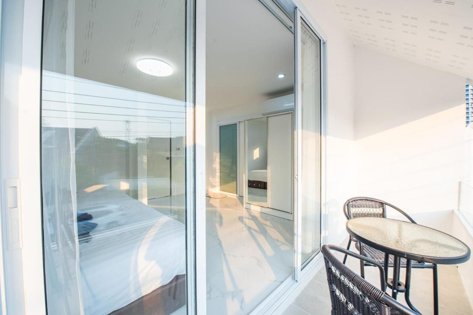 3 Bedroom Pool Royal Park Village วิลล่า Pattaya
