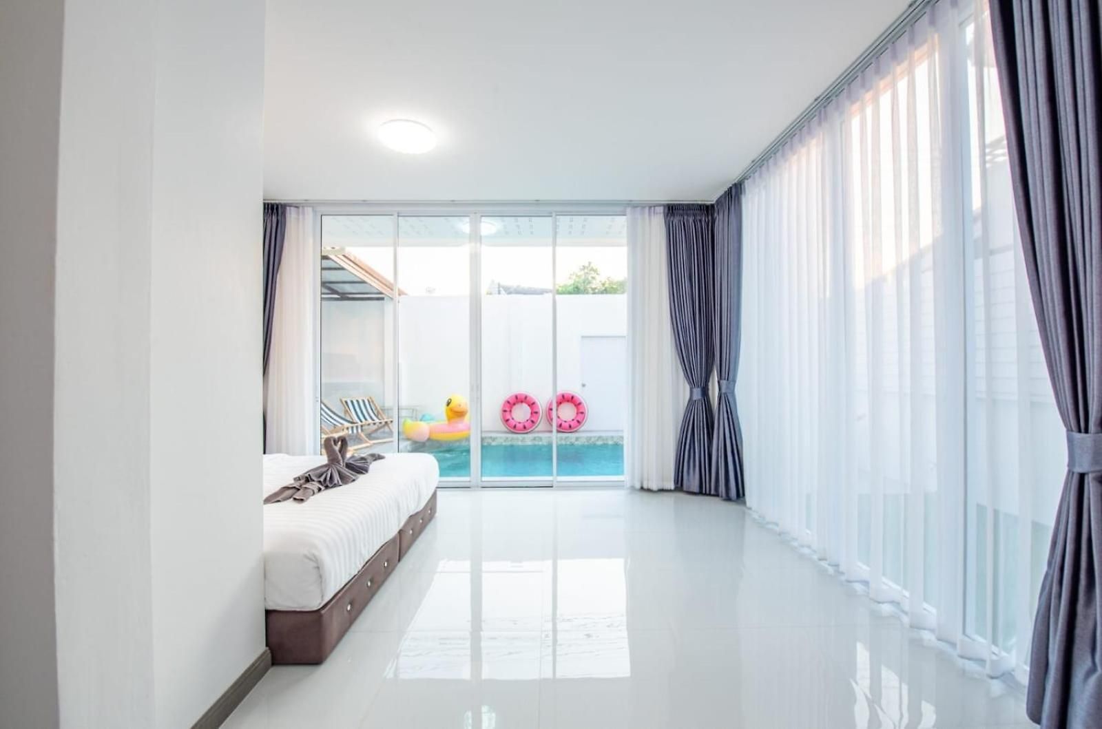 3 Bedroom Pool Royal Park Village วิลล่า *