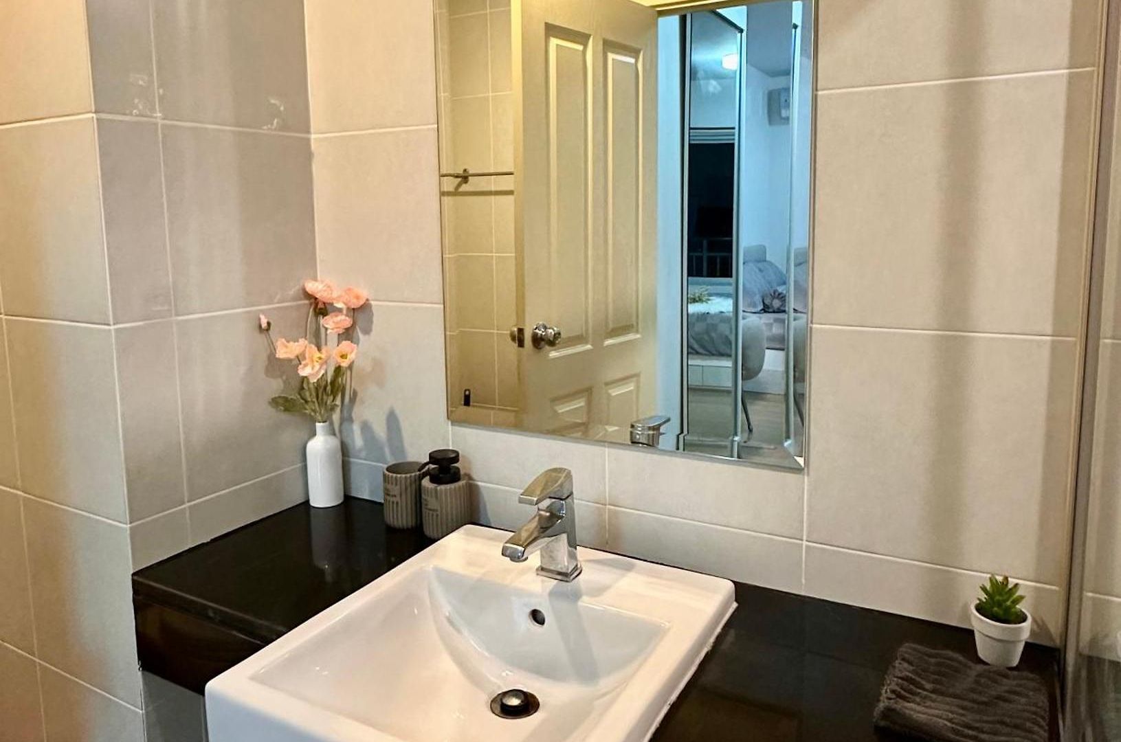 อพาร์ตโฮเทล Long 1 Bedroom Sea View *