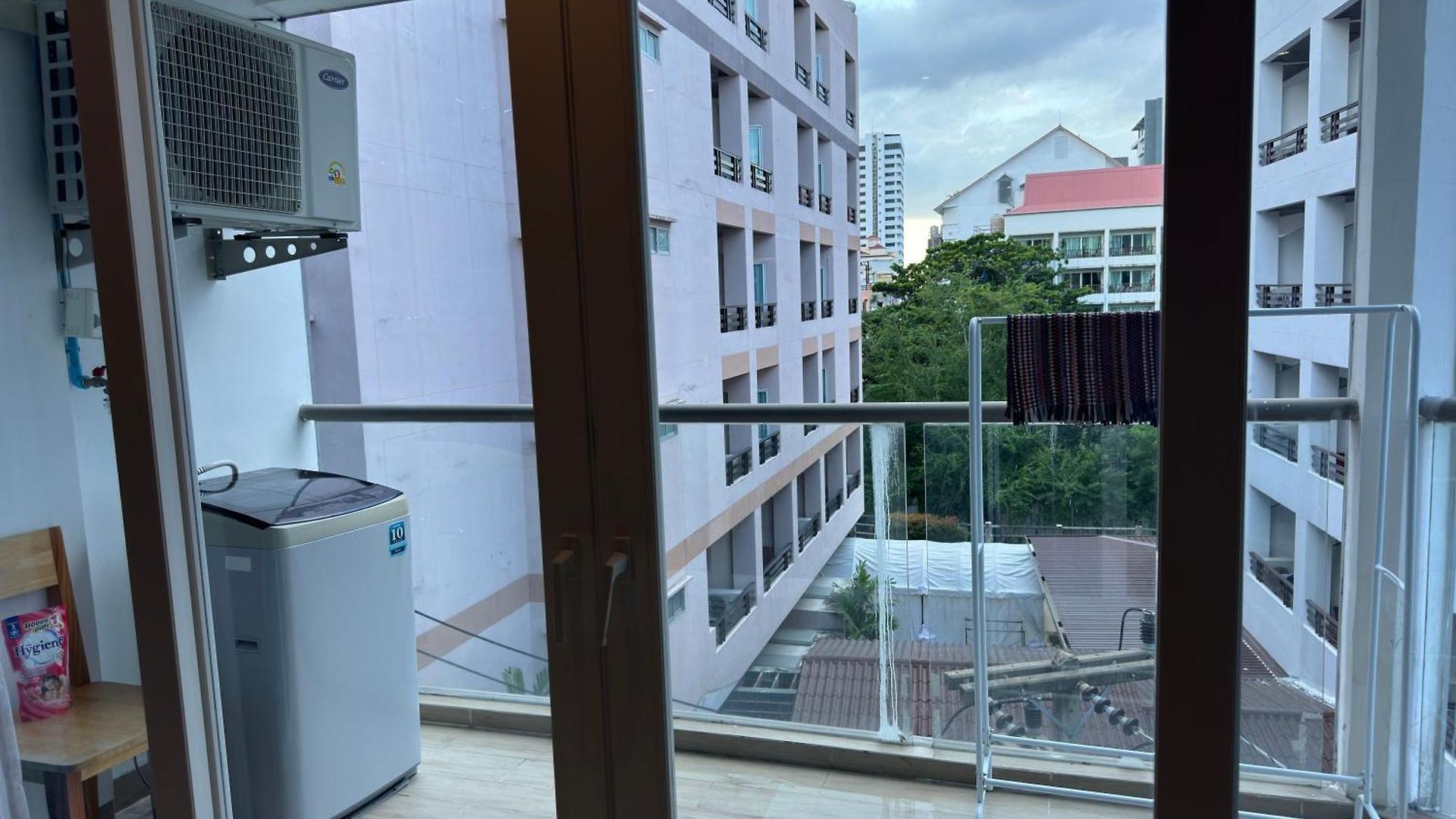 Centara Avenue 2br Smart Tv Wifi อพาร์ทเม้น *