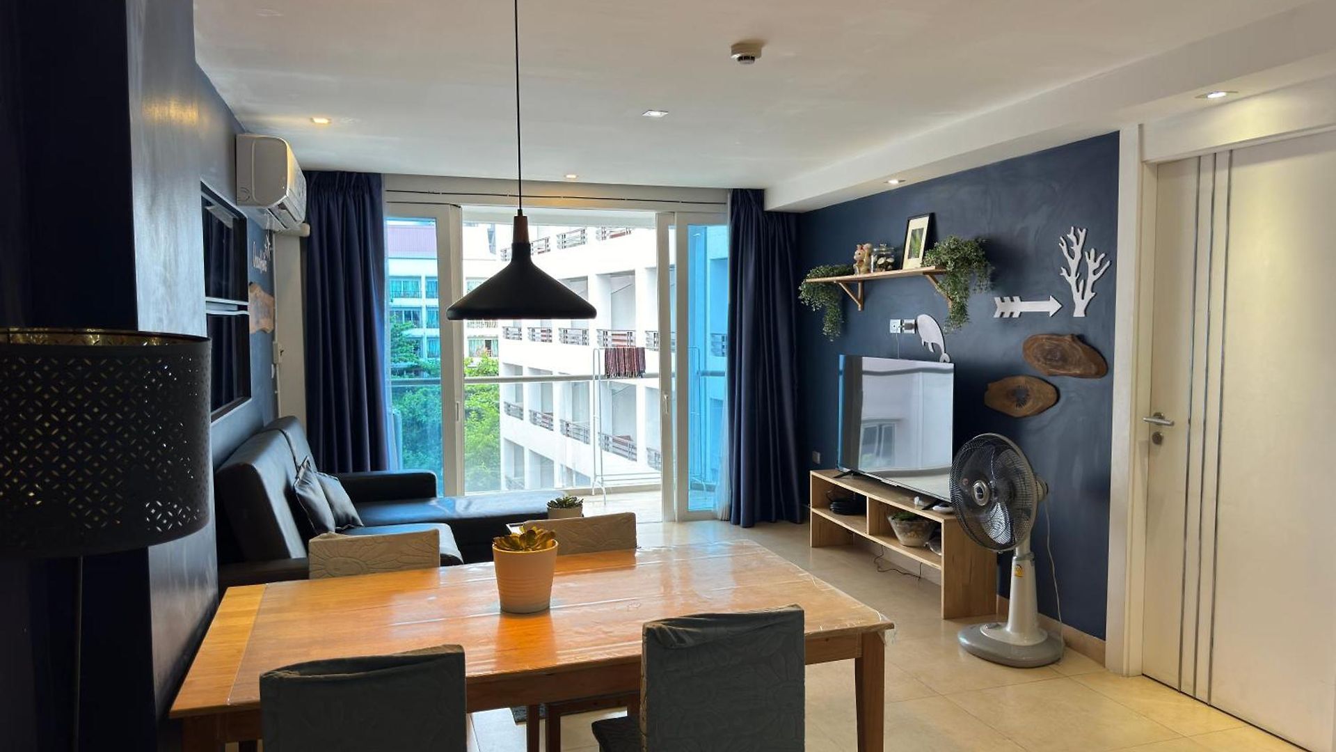 อพาร์ทเม้น Centara Avenue 2br Smart Tv Wifi Pattaya