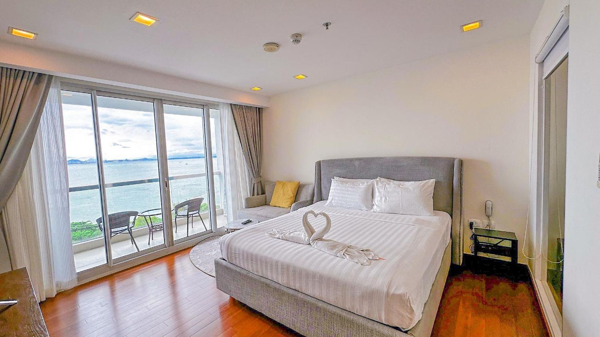 The Palm Wongamat X Monthstayz Thailand *