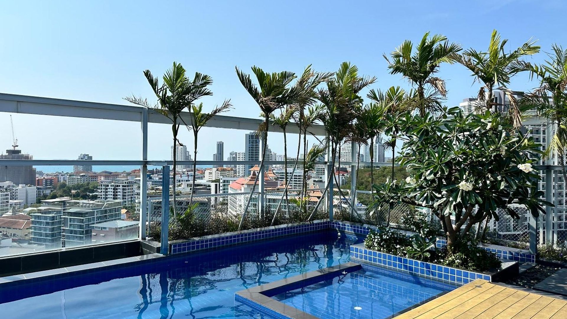 Jomtien Treetops อพาร์ทเม้น *